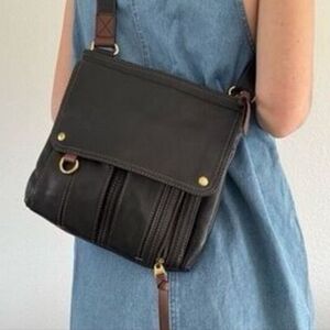 Fossil Stylish Black Crossbody Bag